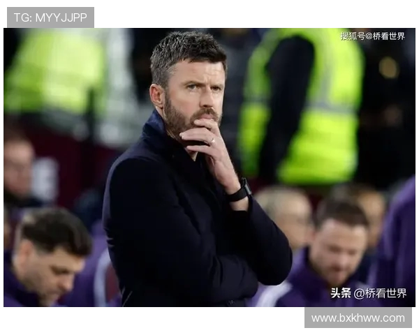 曼联传奇对卡里克提出挑战周末是否应让舍什科首发出战